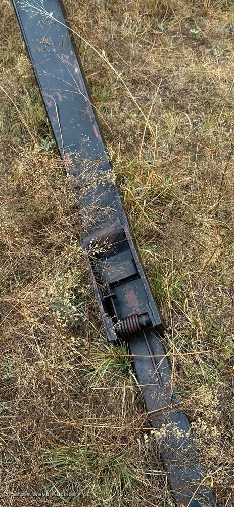 image for item EJ3607 1992 Case 1010 rigid head