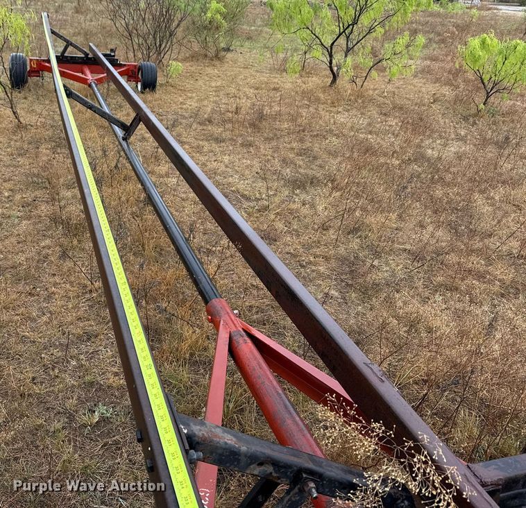 image for item EJ3607 1992 Case 1010 rigid head