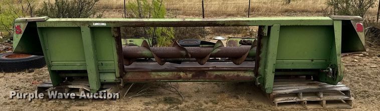 image for item EJ3608 John Deere 444 corn head