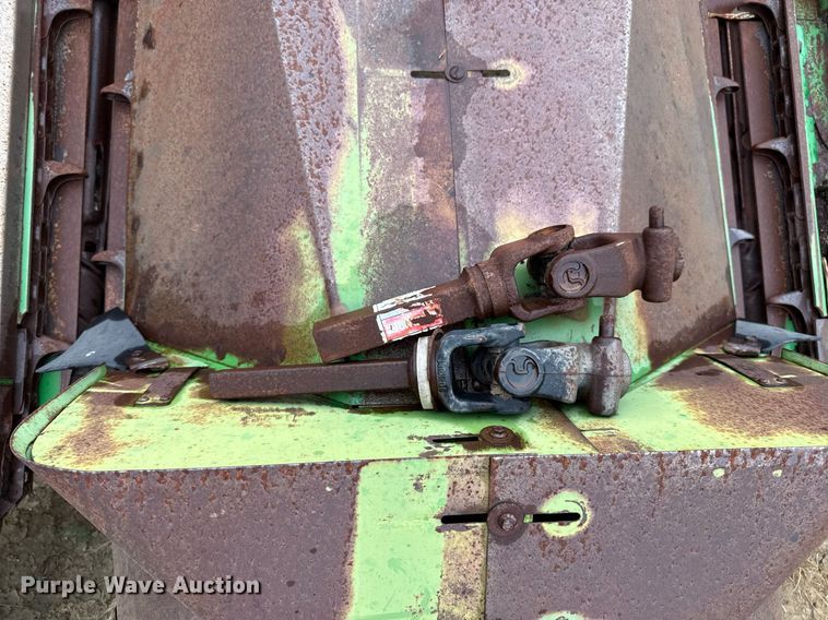 image for item EJ3608 John Deere 444 corn head