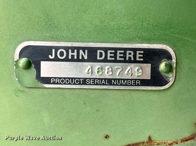 image for item EJ3608 John Deere 444 corn head