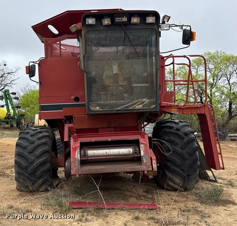 image for item EJ3610 1988 Case IH 1680 Axial-Flow combine