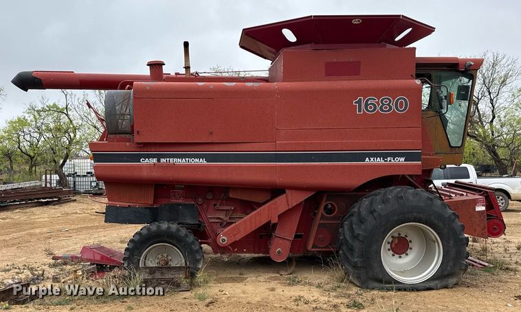 image for item EJ3610 1988 Case IH 1680 Axial-Flow combine