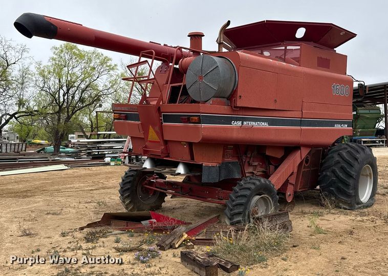 image for item EJ3610 1988 Case IH 1680 Axial-Flow combine