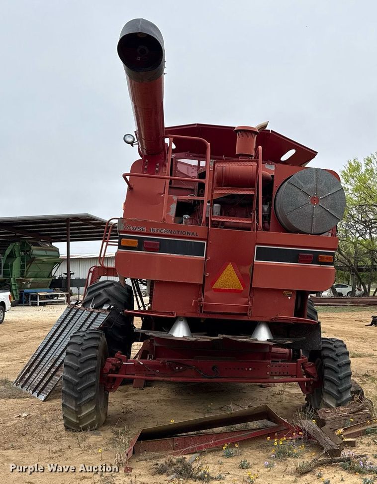 image for item EJ3610 1988 Case IH 1680 Axial-Flow combine