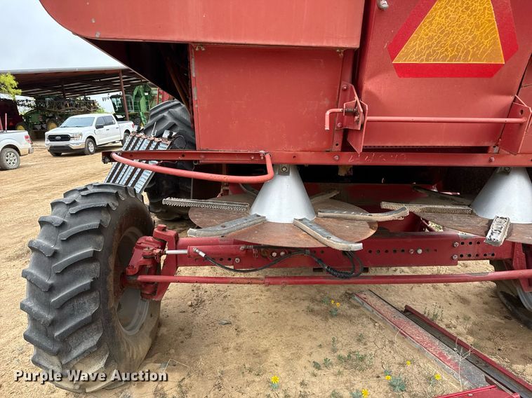 image for item EJ3610 1988 Case IH 1680 Axial-Flow combine
