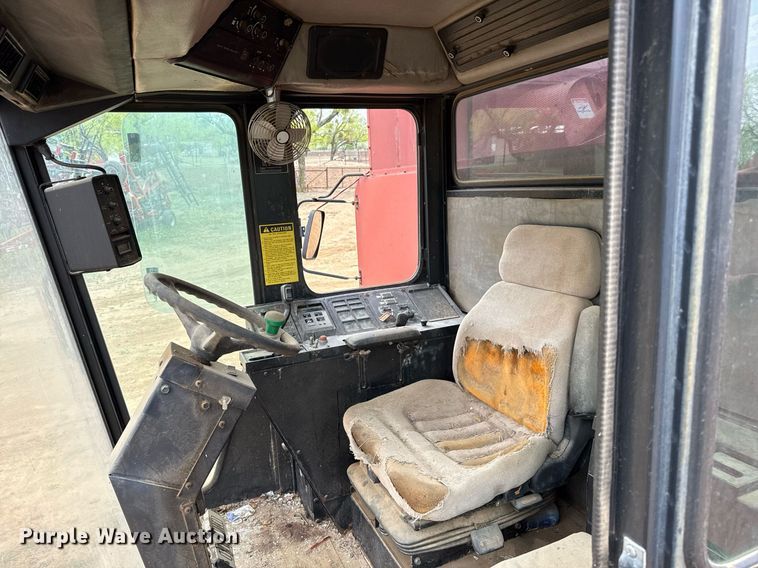 image for item EJ3610 1988 Case IH 1680 Axial-Flow combine