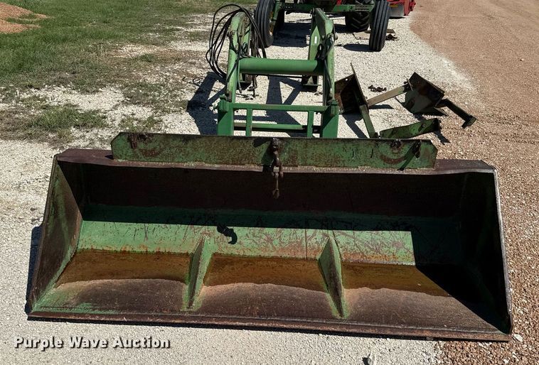 image for item EJ3616 John Deere 158 loader