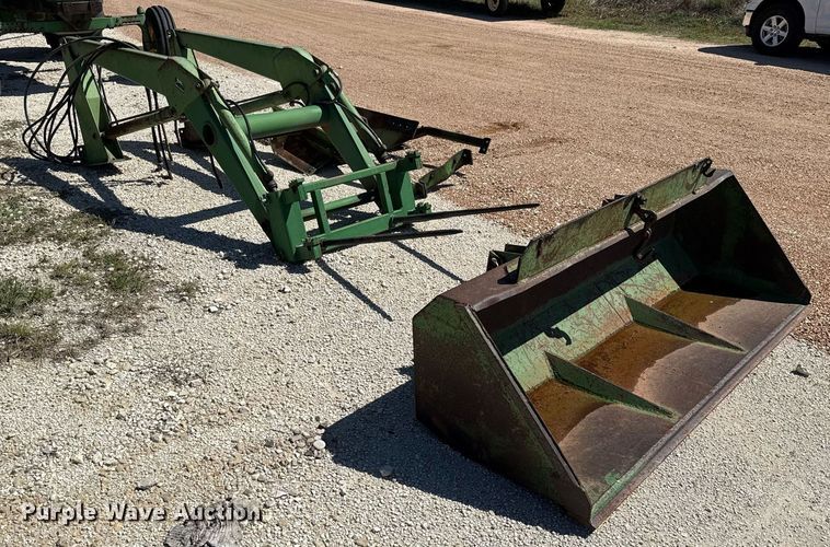 image for item EJ3616 John Deere 158 loader