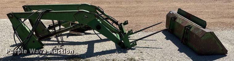 image for item EJ3616 John Deere 158 loader