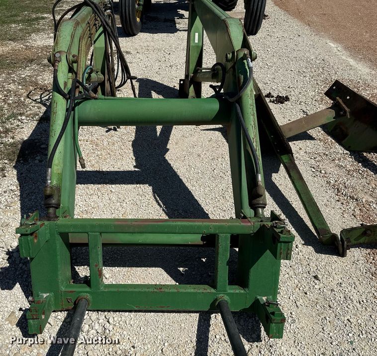 image for item EJ3616 John Deere 158 loader