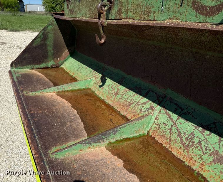 image for item EJ3616 John Deere 158 loader