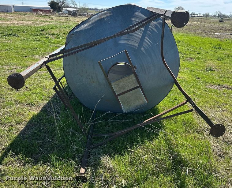 image for item EJ8338 Grain silo