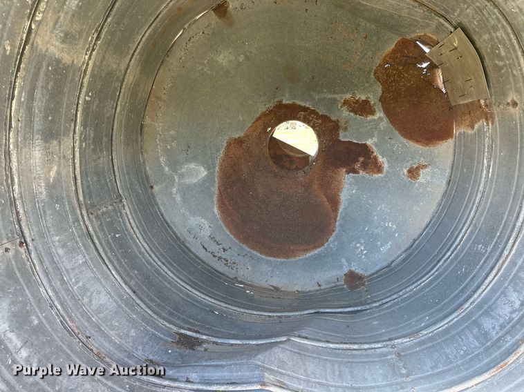 image for item EJ8338 Grain silo