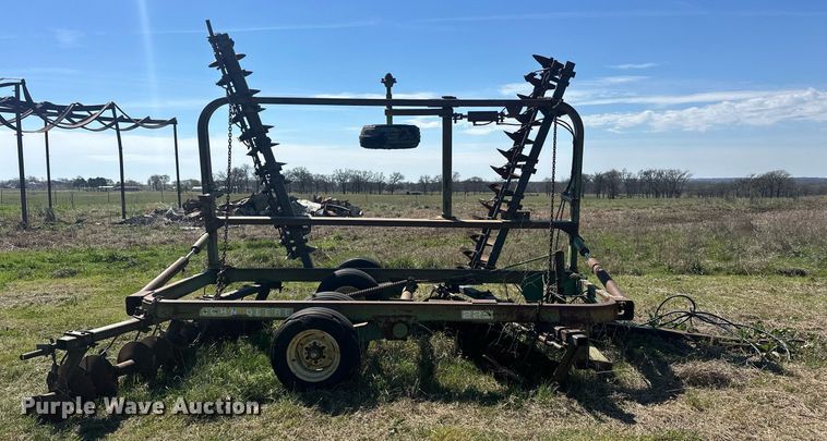 image for item EJ8339 John Deere 220 tandem disk