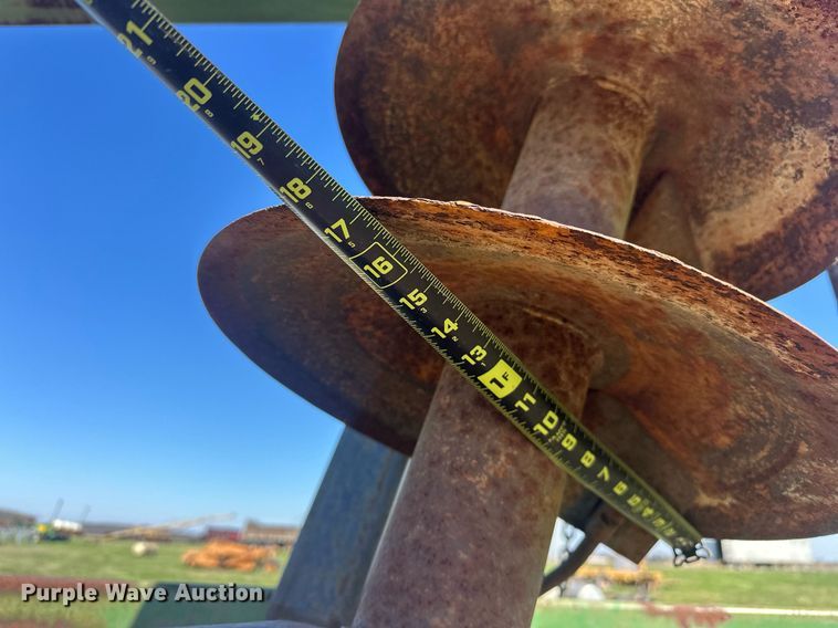 image for item EJ8339 John Deere 220 tandem disk