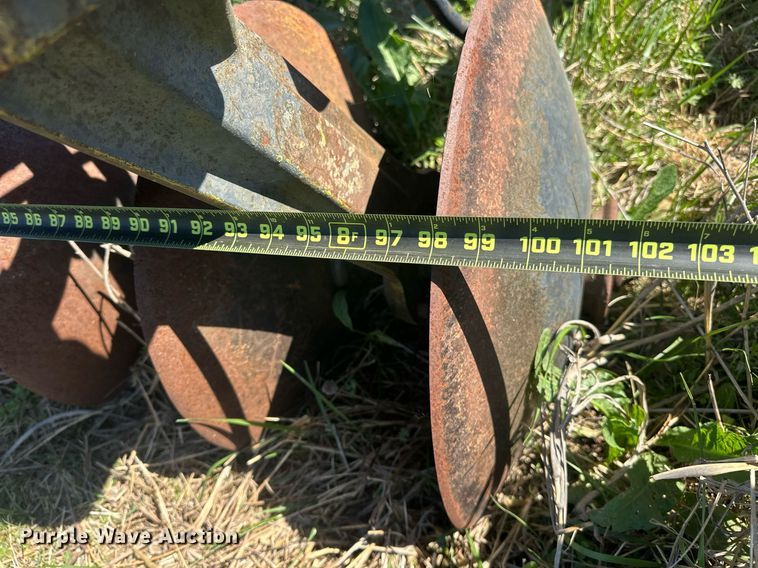 image for item EJ8339 John Deere 220 tandem disk