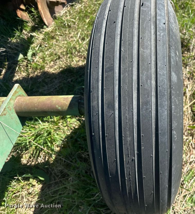 image for item EJ8339 John Deere 220 tandem disk