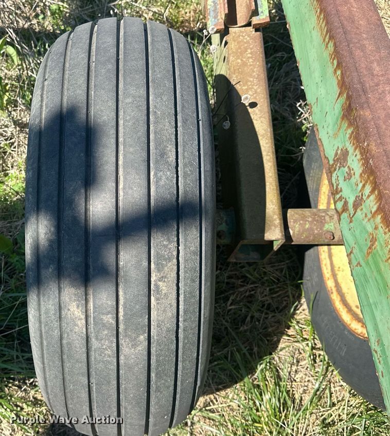 image for item EJ8339 John Deere 220 tandem disk