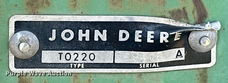 image for item EJ8339 John Deere 220 tandem disk