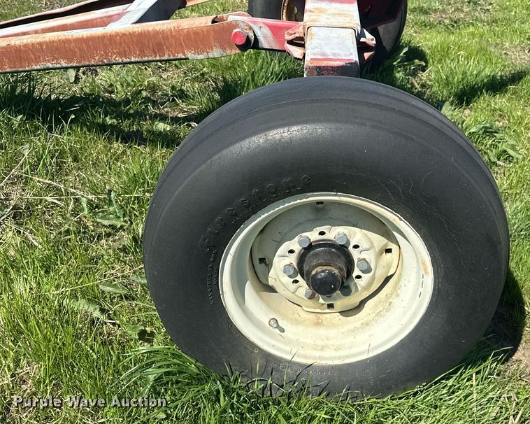 image for item EJ8340 Clark Quality NH3 tank running gear