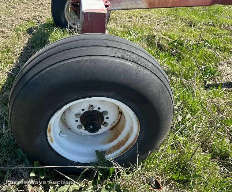 image for item EJ8340 Clark Quality NH3 tank running gear