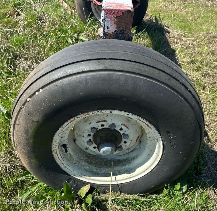 image for item EJ8340 Clark Quality NH3 tank running gear