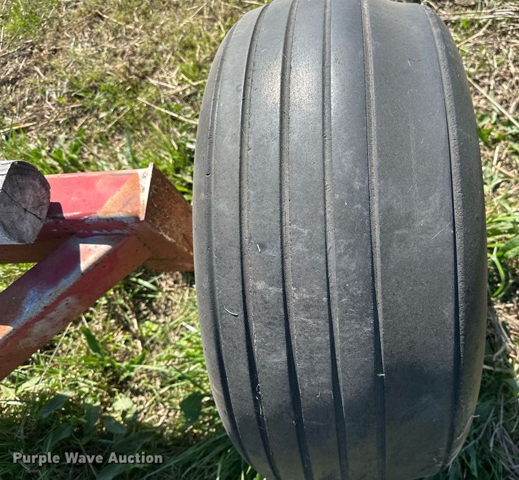 image for item EJ8340 Clark Quality NH3 tank running gear