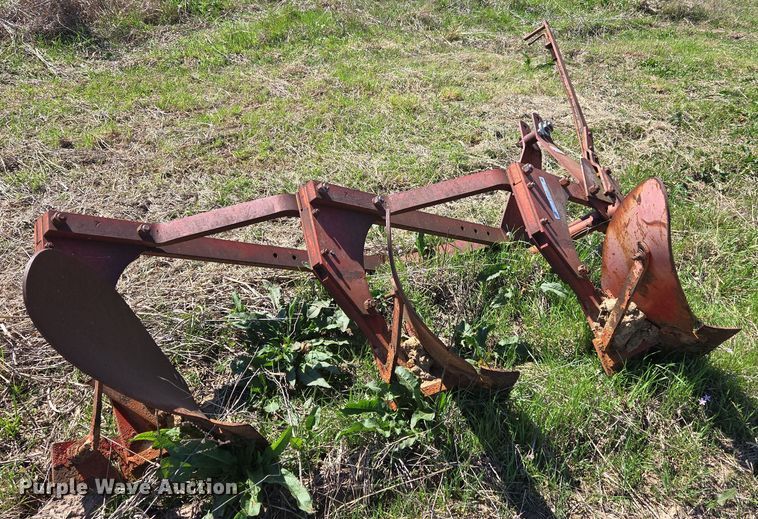 image for item EJ8342 Ford I0-458 three bottom plow