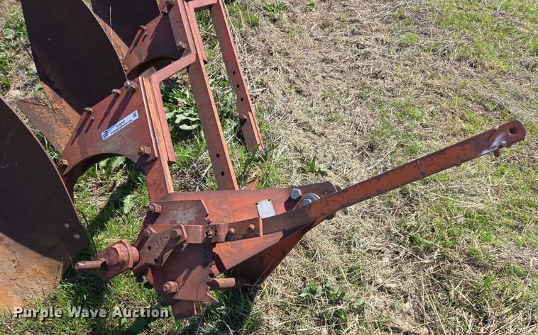 image for item EJ8342 Ford I0-458 three bottom plow