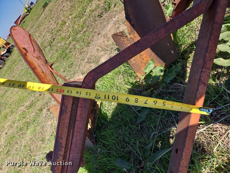 image for item EJ8342 Ford I0-458 three bottom plow