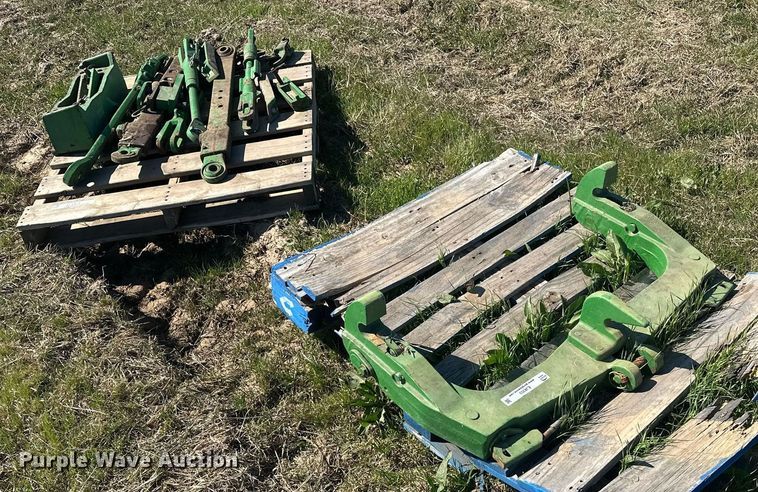 image for item EJ8353 Tractor parts