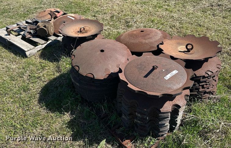 image for item EJ8354 Approximately 200 disks