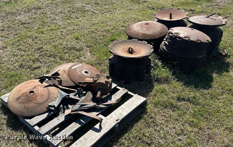 image for item EJ8354 Approximately 200 disks