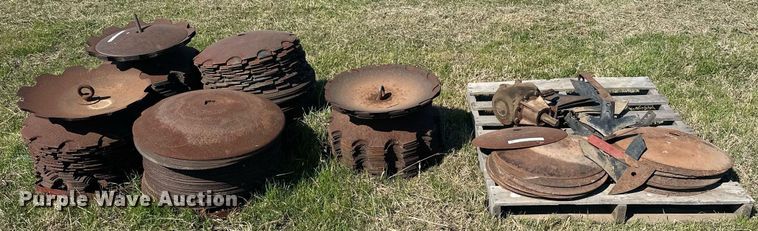 image for item EJ8354 Approximately 200 disks