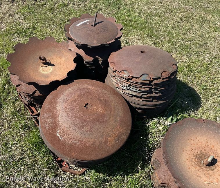 image for item EJ8354 Approximately 200 disks