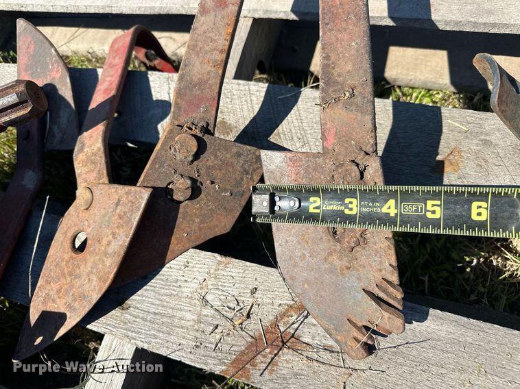 image for item EJ8354 Approximately 200 disks