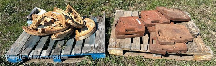 image for item EJ8355 Tractor weights