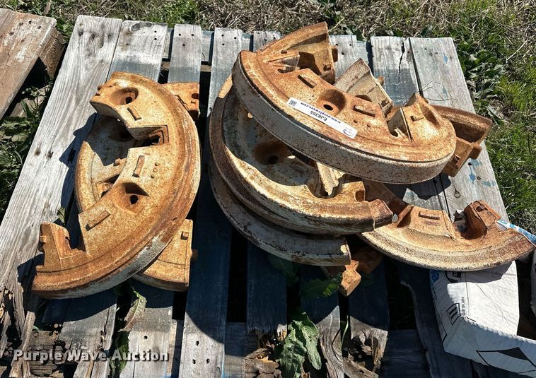 image for item EJ8355 Tractor weights