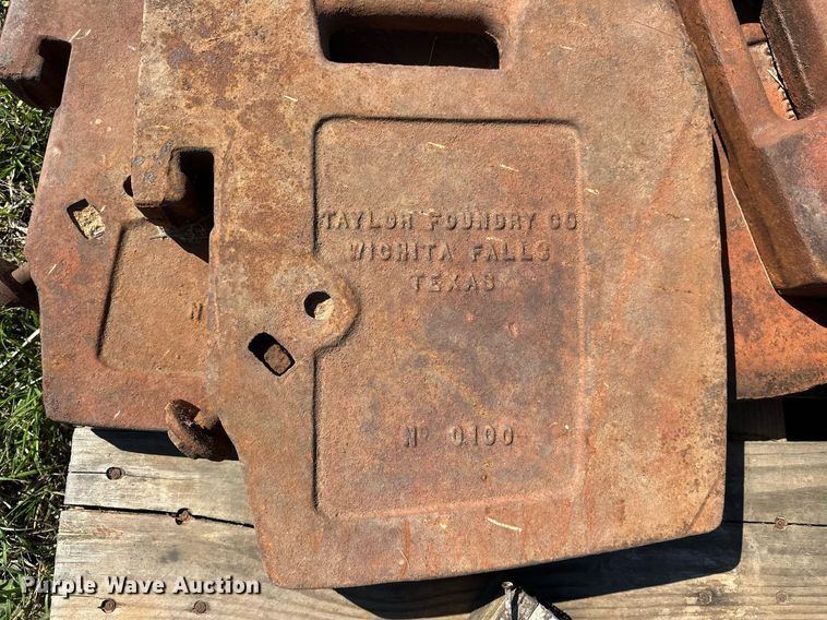 image for item EJ8355 Tractor weights