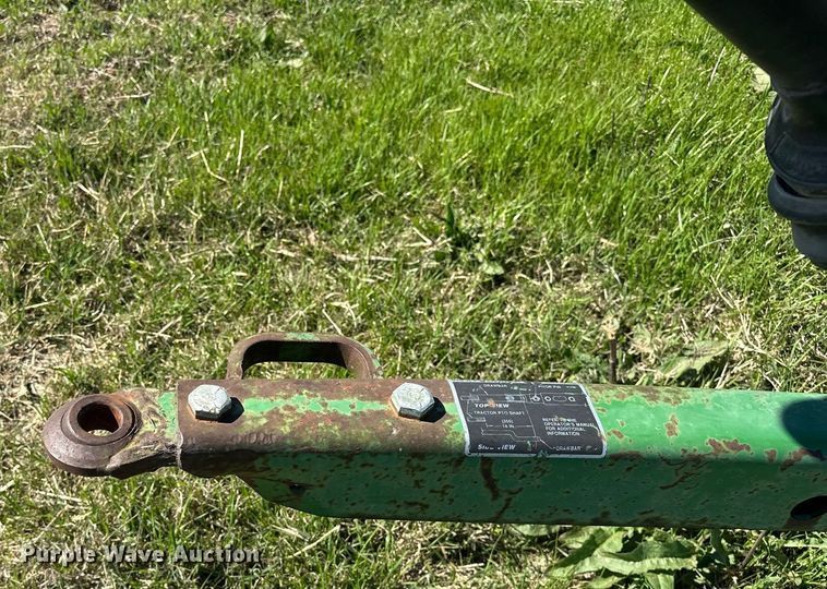 image for item EJ8358 John Deere 348 small square baler