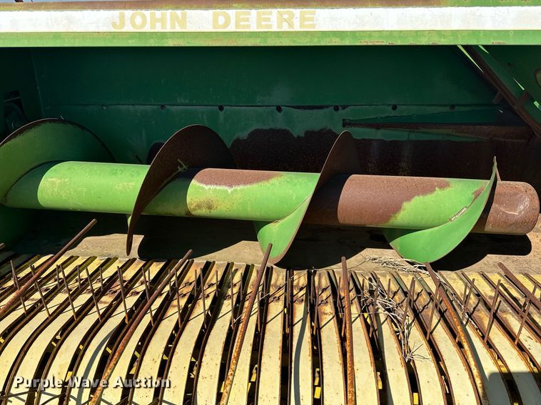 image for item EJ8358 John Deere 348 small square baler