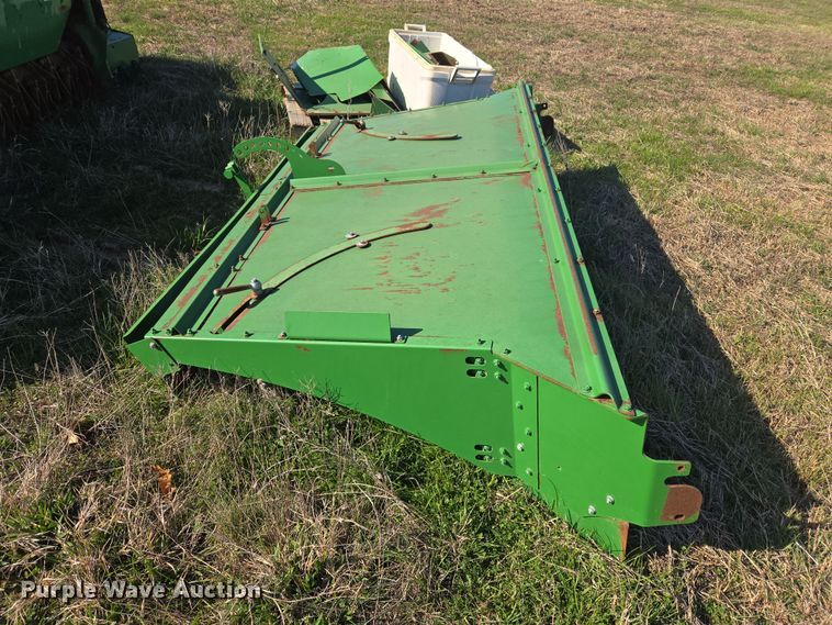 image for item EJ8365 John Deere 995 windrower header