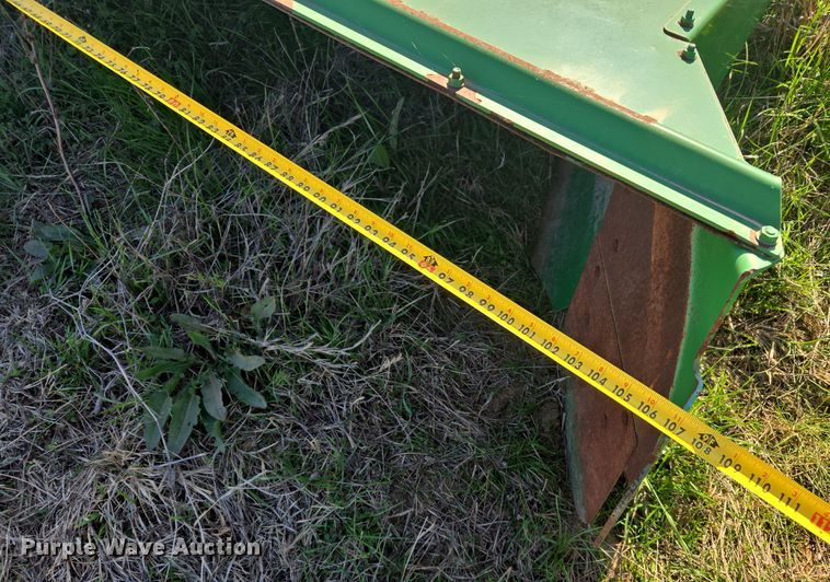 image for item EJ8365 John Deere 995 windrower header