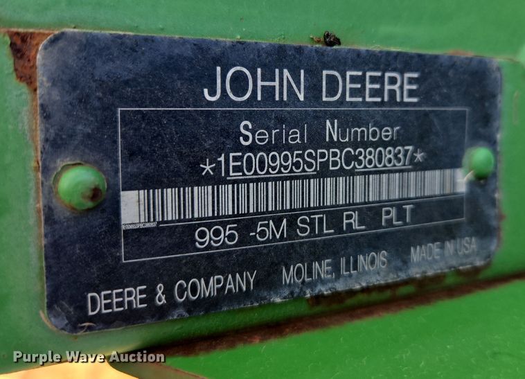 image for item EJ8365 John Deere 995 windrower header