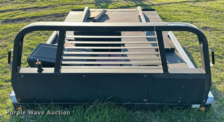 image for item EJ8368 DewEze 487 hydraulic bale bed