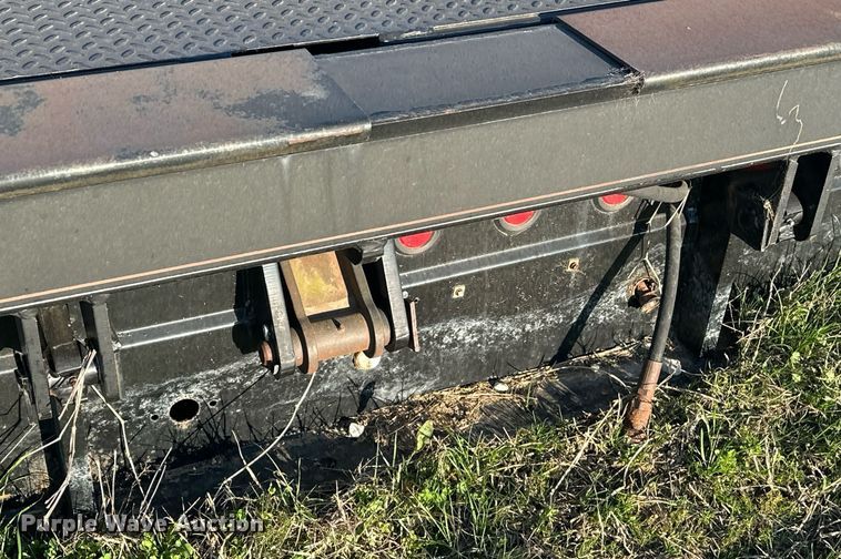 image for item EJ8368 DewEze 487 hydraulic bale bed