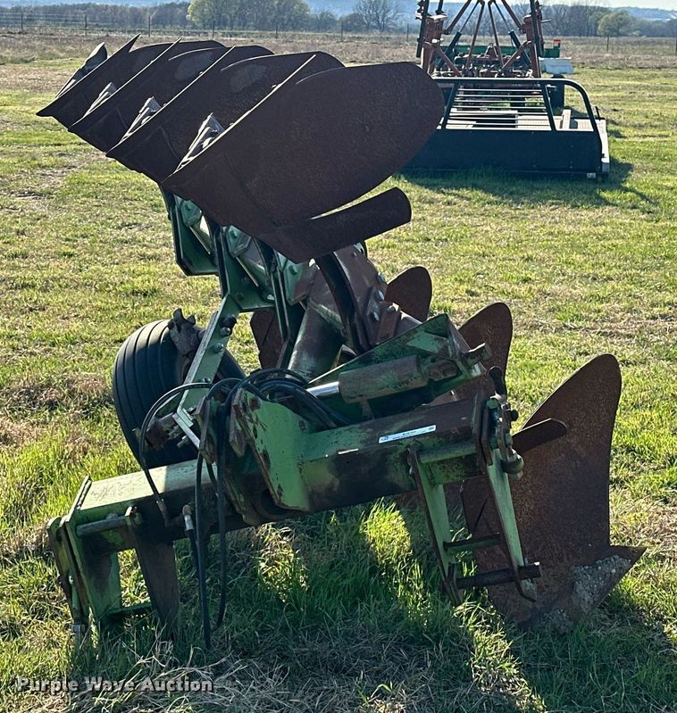 image for item EJ8369 John Deere E-8350 eight bottom two-way plow