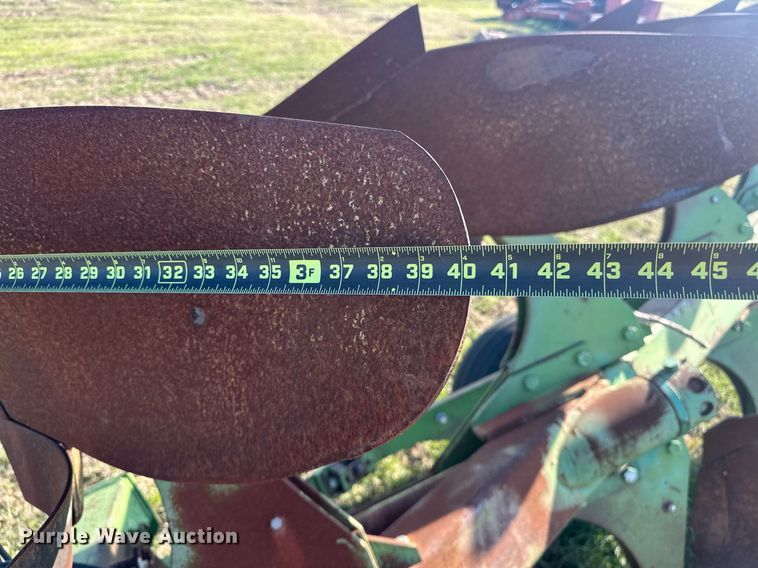image for item EJ8369 John Deere E-8350 eight bottom two-way plow