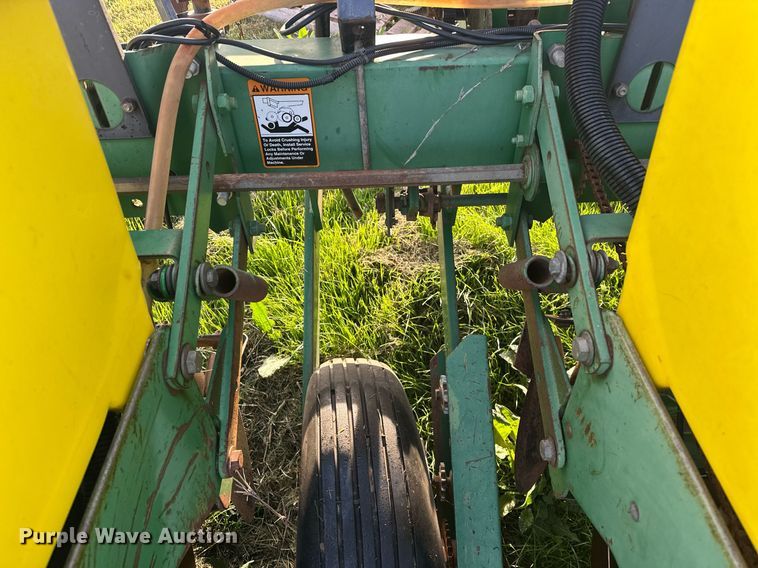 image for item EJ8379 John Deere 7200 MaxEmerge 2 no-till planter